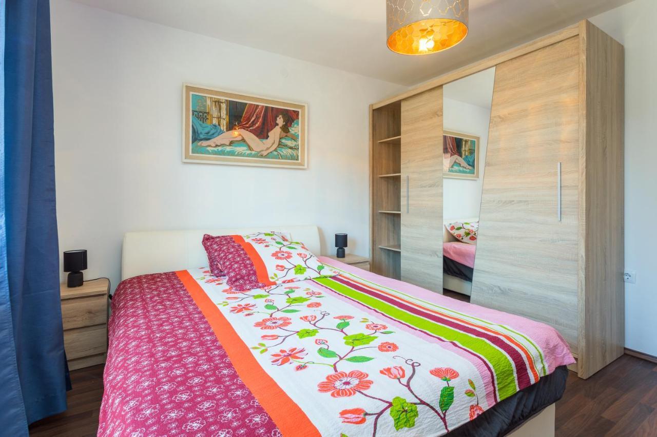 Sunny Apartment Ili Near Amfiteatar Pula Dış mekan fotoğraf