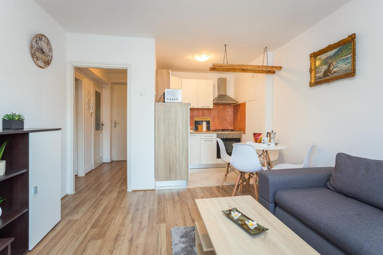Sunny Apartment Ili Near Amfiteatar Pula Dış mekan fotoğraf