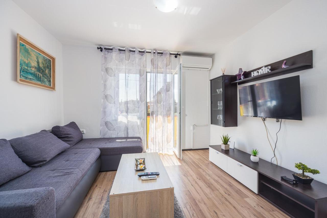Sunny Apartment Ili Near Amfiteatar Pula Dış mekan fotoğraf